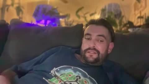 Snapshot of jellyfishfun chatting on 12.19.25 Guy Jones online show from 12.19.25