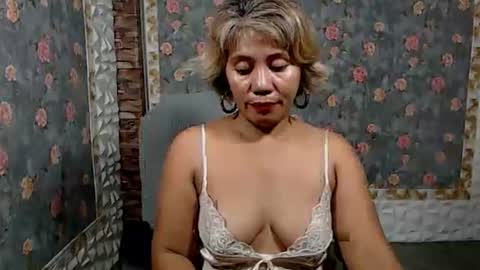 Snapshot of jemm36 chatting on 12.21.24 Jem online show from 12.21.24