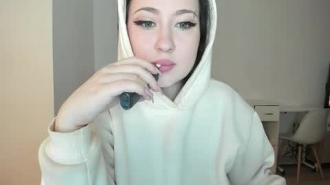 Jena online show from 10.17.25