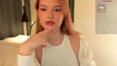 Snapshot of jeniceloveit__ chatting on 07.14.26 Jenice or Ann as u like online show from 07.14.26