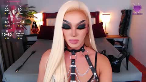 Snapshot of jenifers_body chatting on 07.02.26 Queen Jenifer online show from 07.02.26