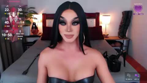 Snapshot of jenifers_body chatting on 07.07.26 Queen Jenifer online show from 07.07.26