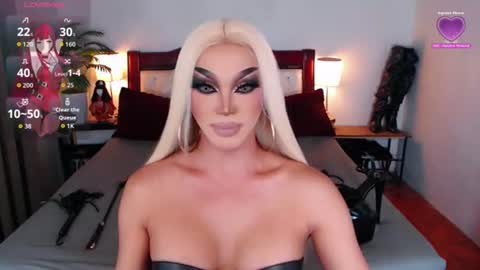 Snapshot of jenifers_body chatting on 07.19.26 Queen Jenifer online show from 07.19.26