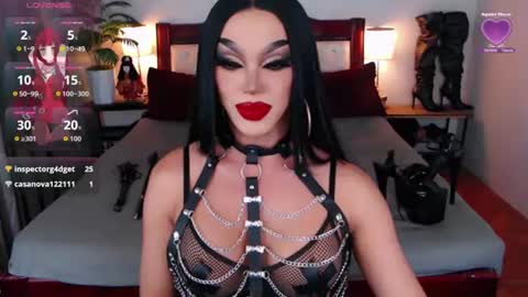 Snapshot of jenifers_body chatting on 07.24.26 Queen Jenifer online show from 07.24.26