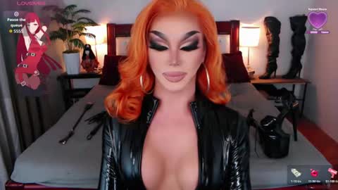 Snapshot of jenifers_body chatting on 07.31.26 Queen Jenifer online show from 07.31.26