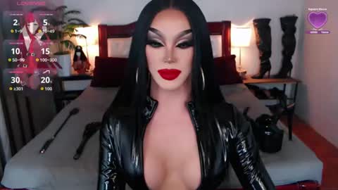 Snapshot of jenifers_body chatting on 08.02.26 Queen Jenifer online show from 08.02.26