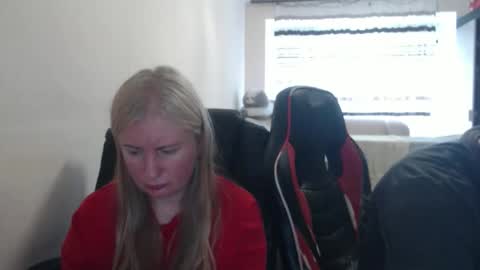 JenisAndPeter online show from 05.08.26
