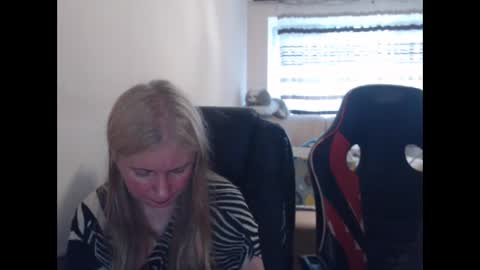 JenisAndPeter online show from 05.11.26