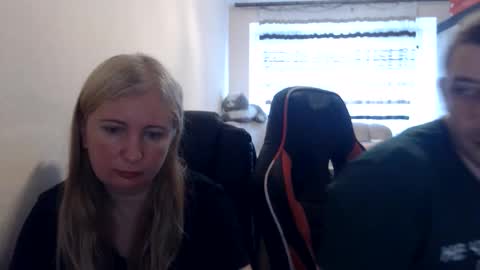 JenisAndPeter online show from 06.10.26