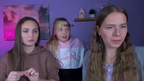 Snapshot of jenna_elayne chatting on 12.15.25 jenna_elayne online show from 12.15.25