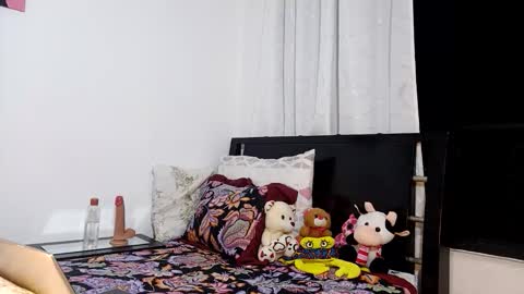  Isabella  online show from 02.25.26