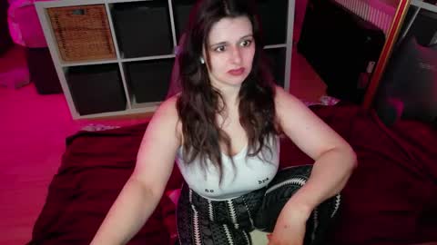 Snapshot of jenna_sxy19 chatting on 05.18.26 jennasxy19 online show from 05.18.26