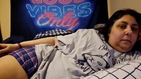 Snapshot of jennabrady chatting on 12.27.24  Dragon Queen. Be my Dragon --  and  online show from 12.27.24