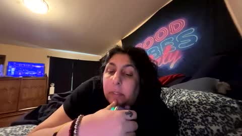 Snapshot of jennabrady chatting on 10.09.25  Dragon Queen. Be my Dragon --  and  online show from 10.09.25