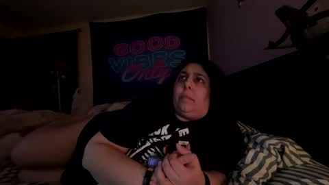 Snapshot of jennabrady chatting on 11.03.25  Dragon Queen. Be my Dragon --  and  online show from 11.03.25