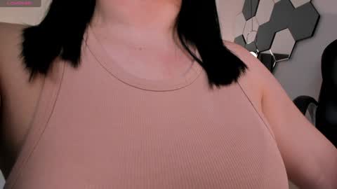 Snapshot of jennaolson chatting on 02.01.25 Jenna Olson online show from 02.01.25