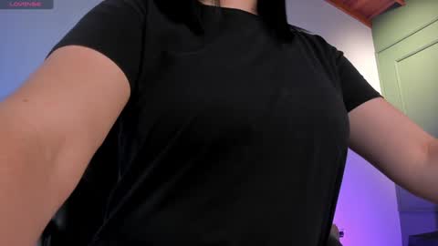 Snapshot of jennaolson chatting on 02.05.25 Jenna Olson online show from 02.05.25