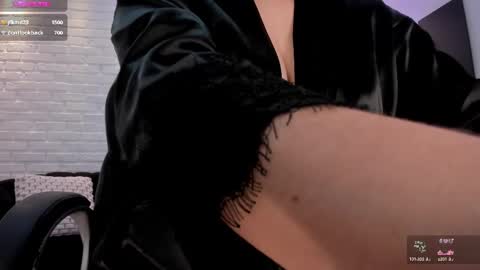 Snapshot of jennaolson chatting on 02.20.25 Jenna Olson online show from 02.20.25