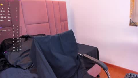 Snapshot of jennierosse chatting on 05.28.26 Jennie online show from 05.28.26