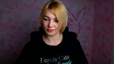 Snapshot of jennifer_cuttie chatting on 06.23.26 Jennifer online show from 06.23.26