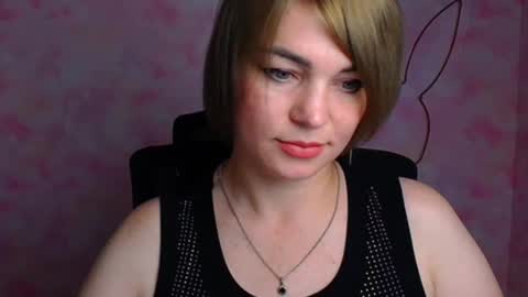 Snapshot of jennifer_cuttie chatting on 06.25.26 Jennifer online show from 06.25.26