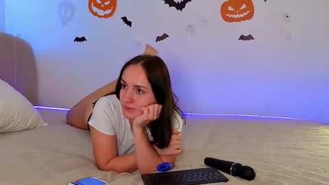 Snapshot of jennifer_greey chatting on 11.04.25 jennifer_greey online show from 11.04.25