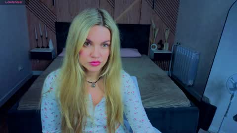 Jennifer Perezz online show from 06.01.26