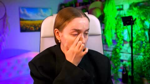 Jennifer online show from 02.11.26