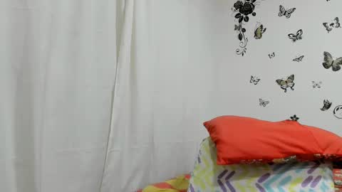 Snapshot of jenniferloveyou chatting on 02.19.25 jenniferloveyou online show from 02.19.25
