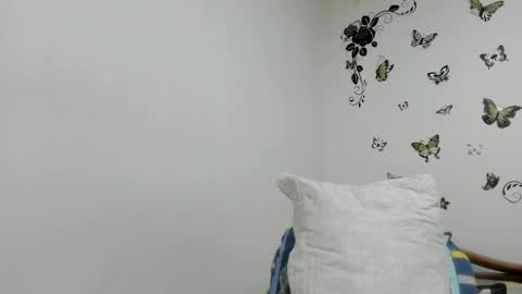 Snapshot of jenniferloveyou chatting on 04.21.26 jenniferloveyou online show from 04.21.26