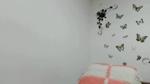 Snapshot of jenniferloveyou chatting on 05.19.26 jenniferloveyou online show from 05.19.26