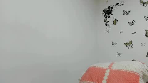 Snapshot of jenniferloveyou chatting on 06.17.26 jenniferloveyou online show from 06.17.26