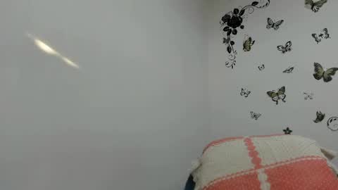 Snapshot of jenniferloveyou chatting on 06.20.26 jenniferloveyou online show from 06.20.26