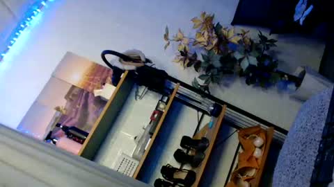 PRETTY JENNY online show from 07.09.26