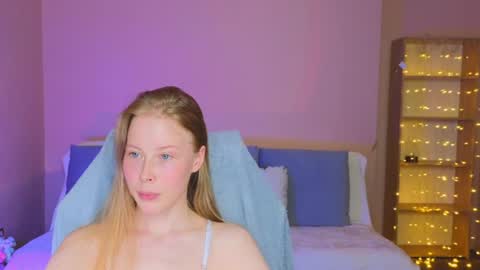Snapshot of jenny_angelok chatting on 06.28.26 Next broadcast on December 05 subject to change online show from 06.28.26