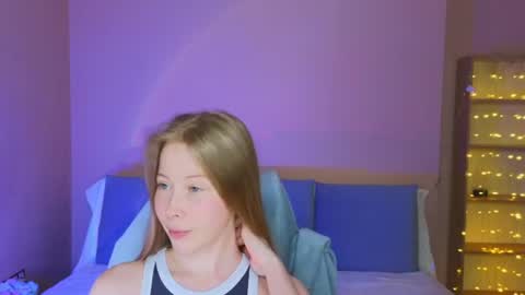 Snapshot of jenny_angelok chatting on 07.01.26 Next broadcast on December 05 subject to change online show from 07.01.26