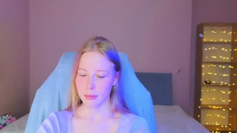 Snapshot of jenny_angelok chatting on 07.22.26 Next broadcast on December 05 subject to change online show from 07.22.26