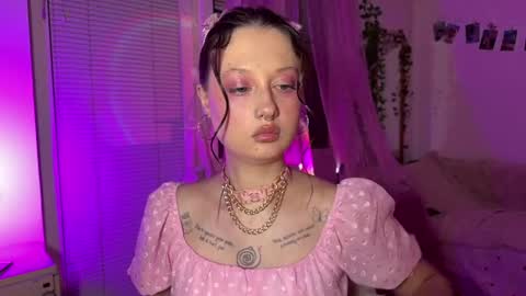 Jennifer Jenny Darling   online show from 05.23.26