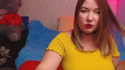 Snapshot of jenny_oliviawow chatting on 03.19.26 All the most interesting in private. my room for my smile online show from 03.19.26