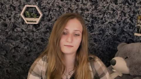 Snapshot of jenny_smille_ chatting on 05.20.26 jenny_smille_ online show from 05.20.26