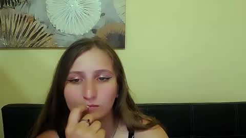 Snapshot of jenny_smille_ chatting on 06.18.26 jenny_smille_ online show from 06.18.26