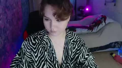 Snapshot of jennyattal chatting on 07.04.26 Jenny online show from 07.04.26