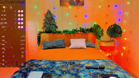 Snapshot of jennydance chatting on 01.10.25 Jenny online show from 01.10.25