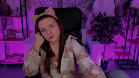 Snapshot of jennydens chatting on 01.03.25 Jenny NO Nude online show from 01.03.25