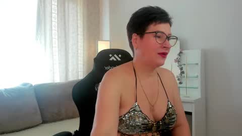 Jenny online show from 05.05.26