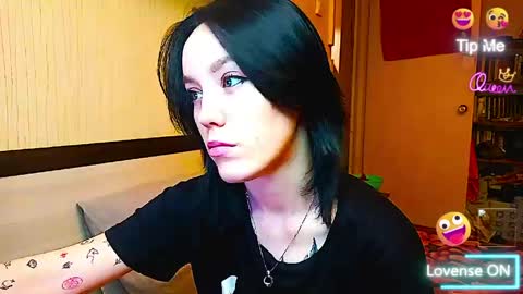 Snapshot of jennyrass chatting on 05.19.26 JennyRass online show from 05.19.26