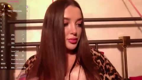 Snapshot of jennyruthjn chatting on 11.22.25 Jenny online show from 11.22.25