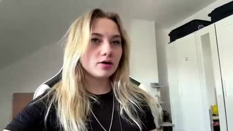 Snapshot of jeraldinebounds chatting on 07.29.26 Sonya online show from 07.29.26