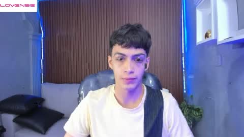 Snapshot of jeremias_1 chatting on 04.27.26 JEREMIAS online show from 04.27.26