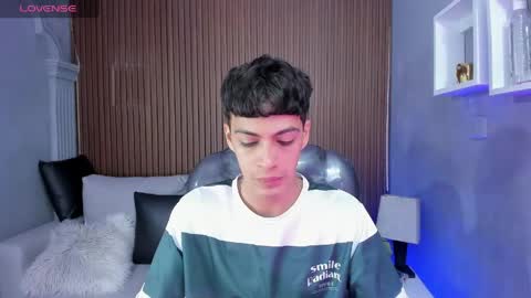 Snapshot of jeremias_1 chatting on 05.12.26 JEREMIAS online show from 05.12.26